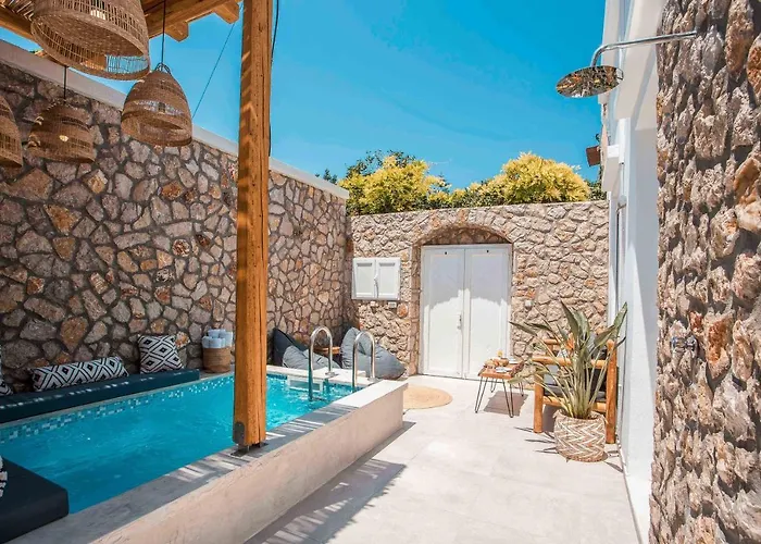 Demar Luxury Villa *