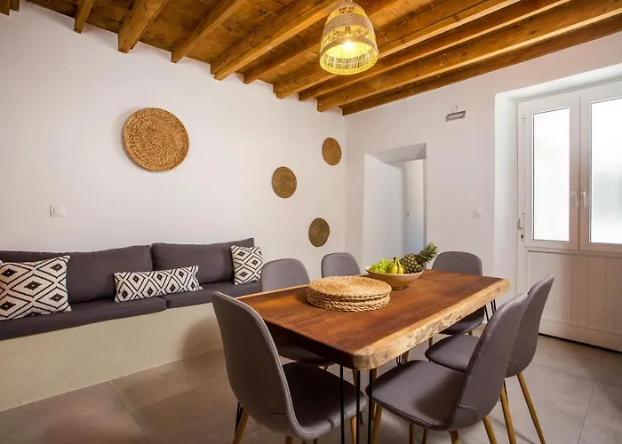 Demar Luxury עיר רודוס